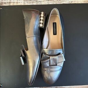 Silver Bow pearl heel Loafers Town Shoes. Size 38.5.
